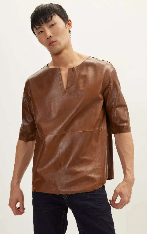 Men’s short-sleeve plush polos-The Lambskin Leather Three Quarter V Neck Shirt  - Brown