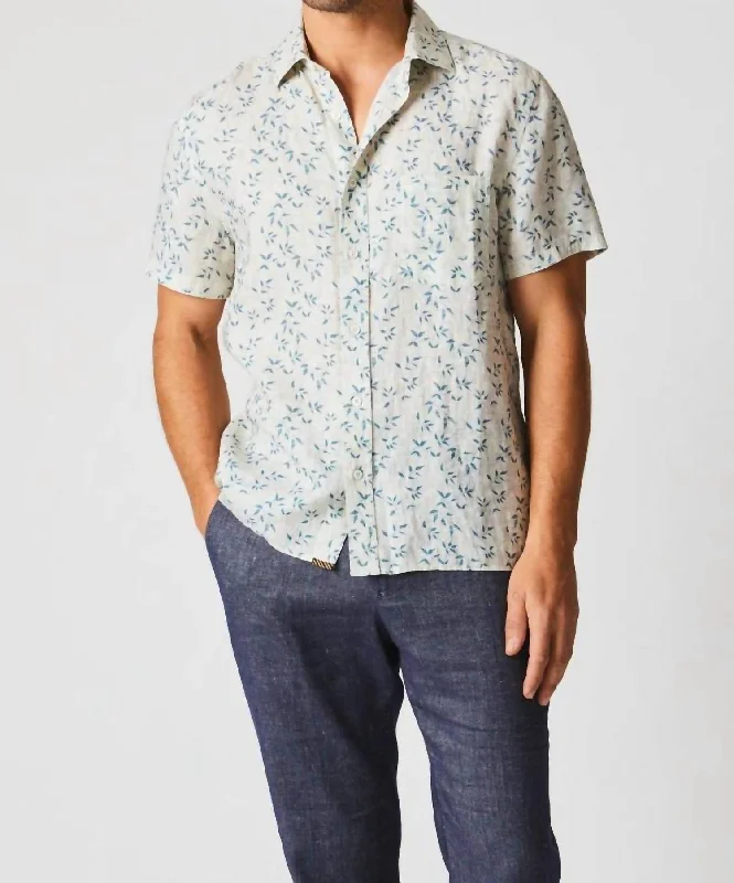 Men's relaxed muslin shirts-Short Sleeve Hatch Treme Block Shirt In Tropic Blue