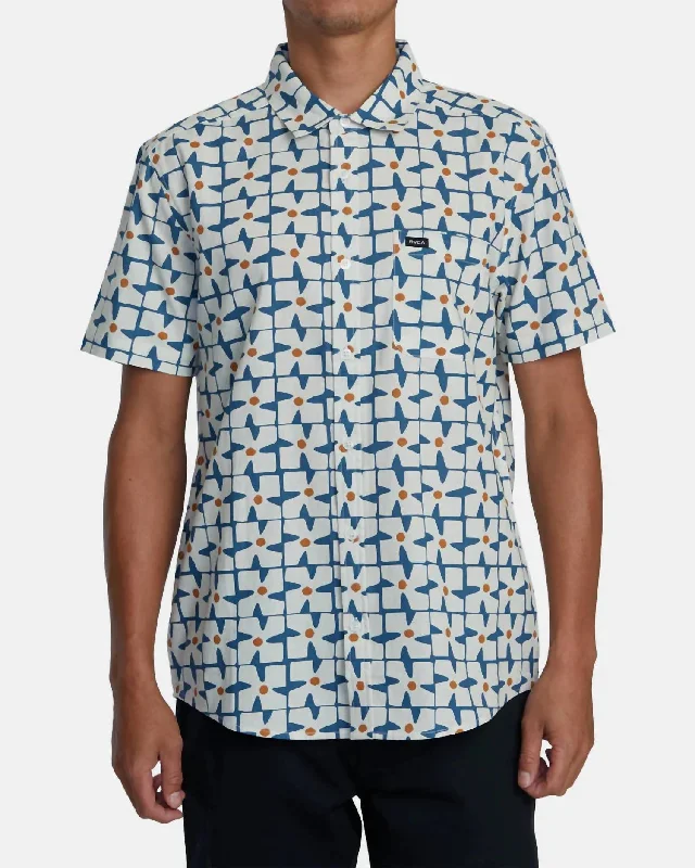 Men's elegant sculpted shirts-Vacationist Short Sleeve Shirt In Cool Blue